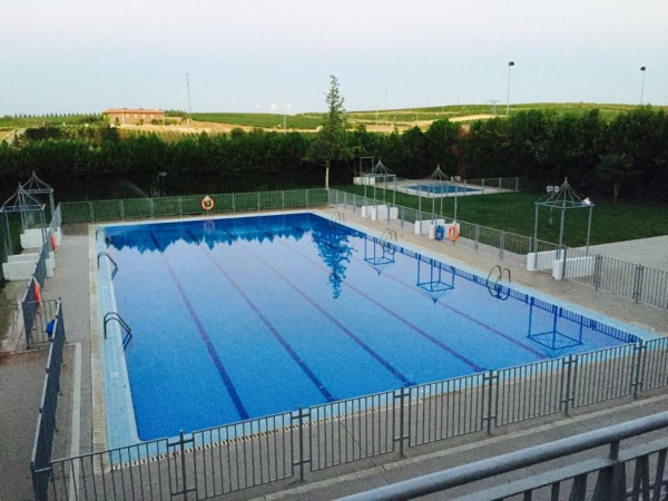 Best offers for Acosta Ciudad de la Música Villafranca De Los Barros