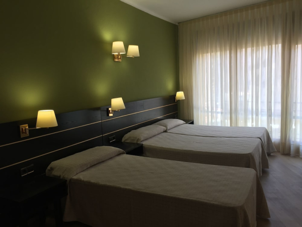 Best offers for Proa Astor Lloret De Mar