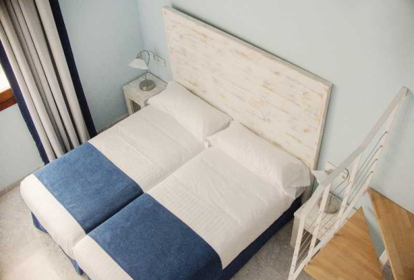 Best offers for Ad Hoc Carmen Valencia