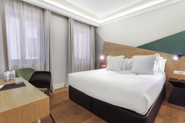 Best offers for One Shot Recoletos 04 Madrid