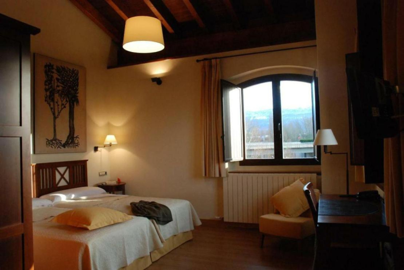 أفضل العروض ل فندق ولاتثيا لاندا  ا بامبلونه