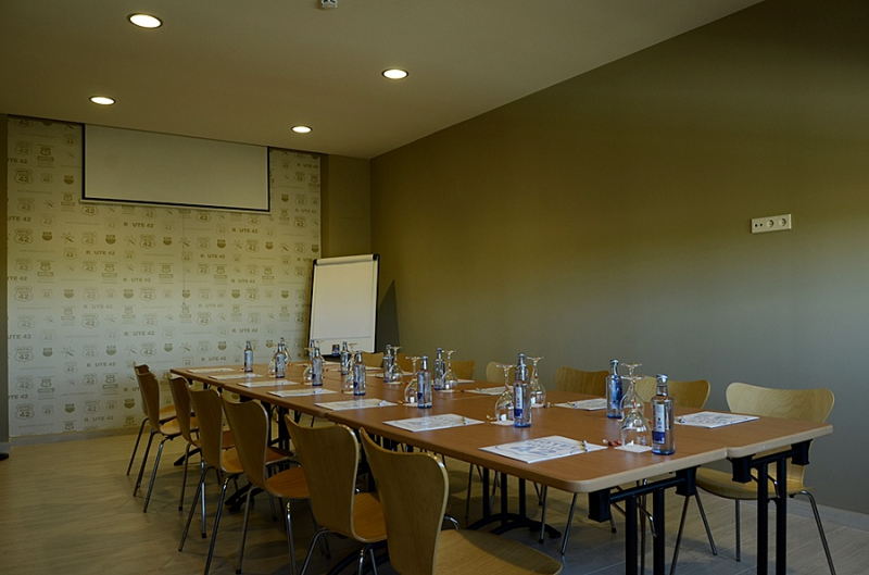 Best offers for ROUTE 42 Illescas