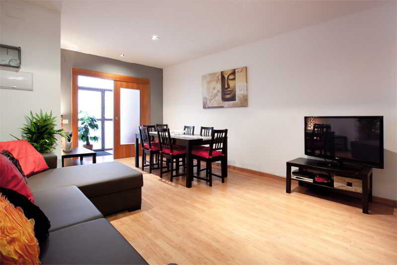 Best offers for APBCN Sagrada Familia Font Barcelona