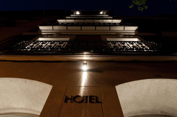 Best offers for Artrip Madrid Arganda Del Rey