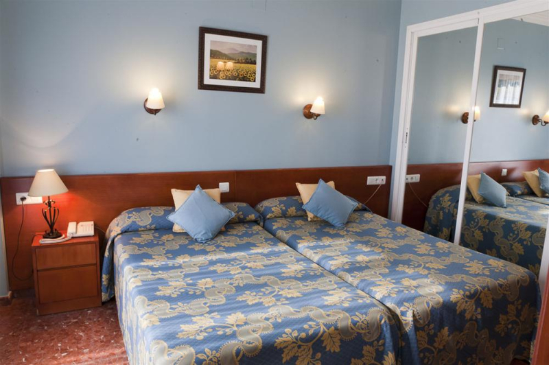 Best offers for ROMERITO Malaga