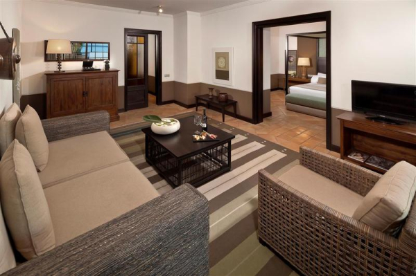 أفضل العروض ل اثييندا ديل كوندي ميليا كوييكتيون جولف و سبا بوينابيستا