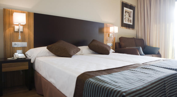 أفضل العروض ل فندق كونيلسول و ابتوس كونيل دي لا فرونتيرا