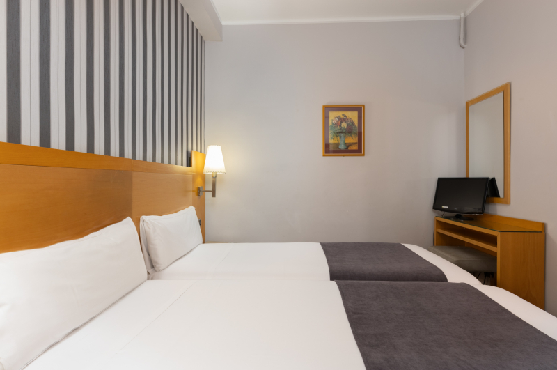 Best offers for Lyon Barcelona