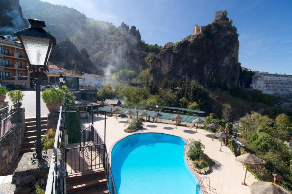 أفضل العروض ل فندق و سبا سييرا دي كاثورلا 4* له اروله