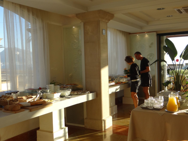 أفضل العروض ل جاليون سويتس بوينكا