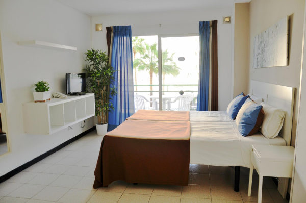 Best offers for Comodoro Los Cristianos