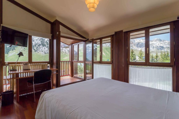 Best offers for Snö Hotel Candanchu Candanchú