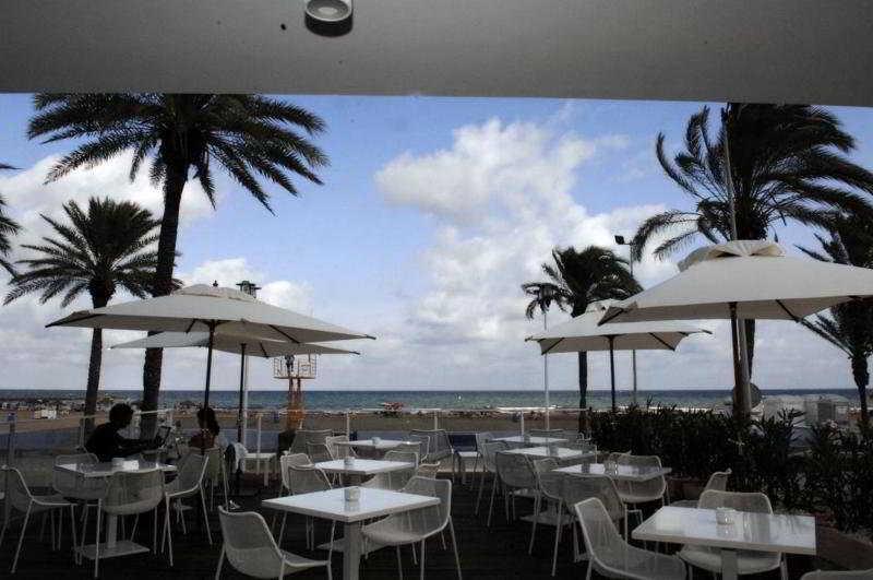 Best offers for DE LA PLAYA La Pobla De Farnals