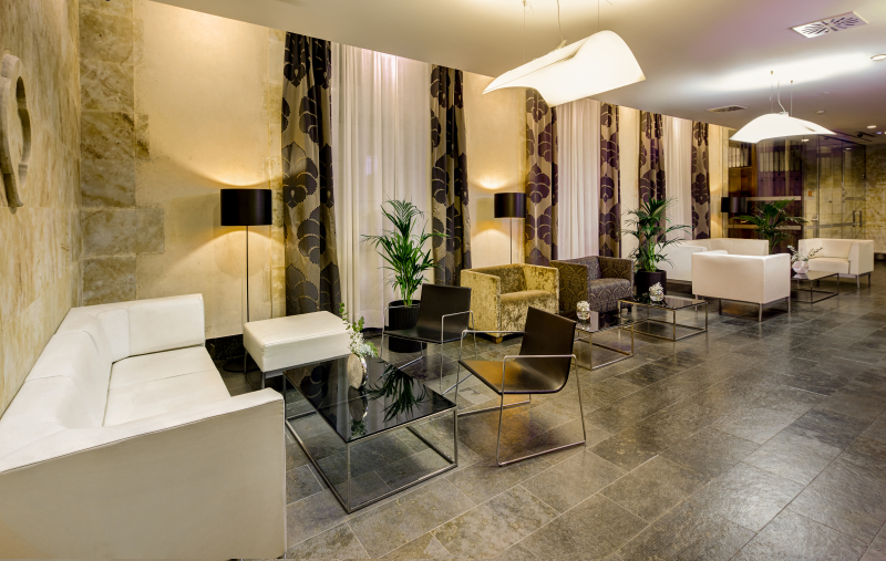 أفضل العروض ل سيركوتيل بويرتا دي لا كاتيدرال سالامانكه