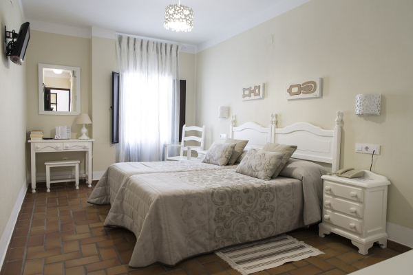 Best offers for Zuhayra Zuheros