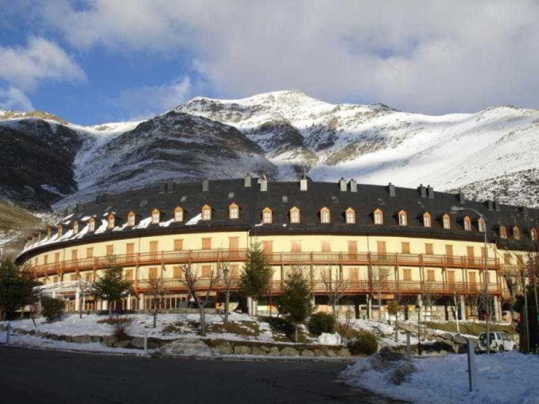 Best offers for APARTAMENTOS LA SOLANA Barruera