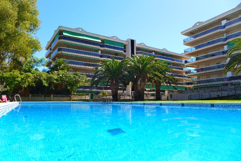 Best offers for APARTAMENTOS LIVING Salou