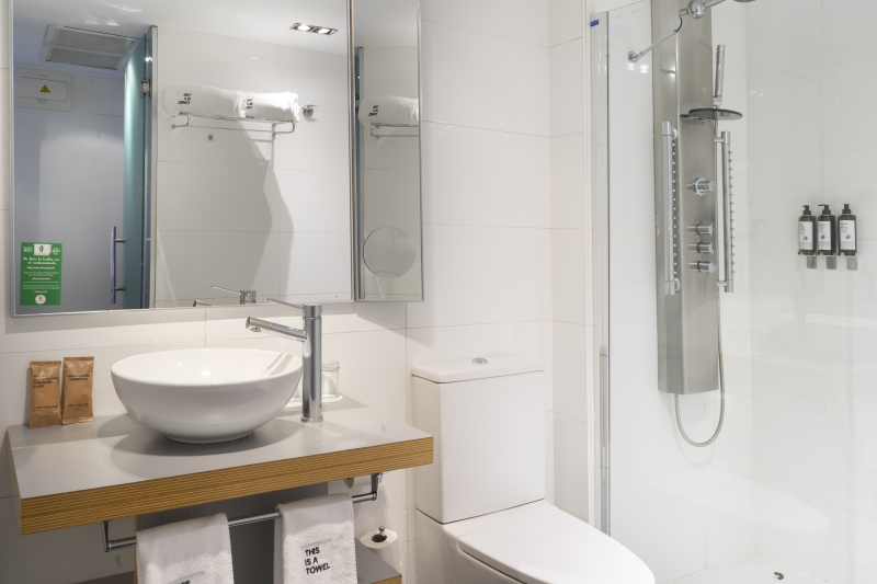 أفضل العروض ل بيتيت بالاثي بلاثا اسبانيا مدريد