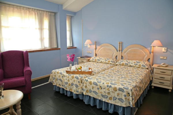 Best offers for Palacio de la Viñona COLLOTO