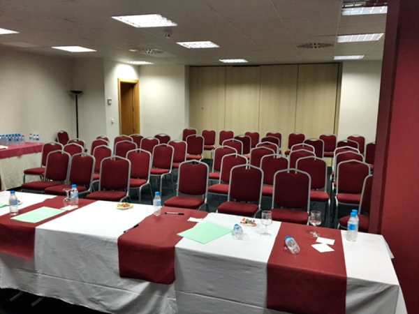 أفضل العروض ل فندق بيد اند بريكفاست مادريد بينار دي لاس روثاس لاس روزاس د مدريد