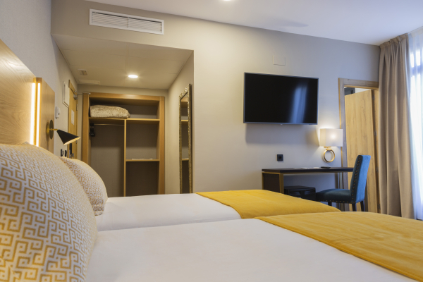 Best offers for Zentral Mayoral Toledo