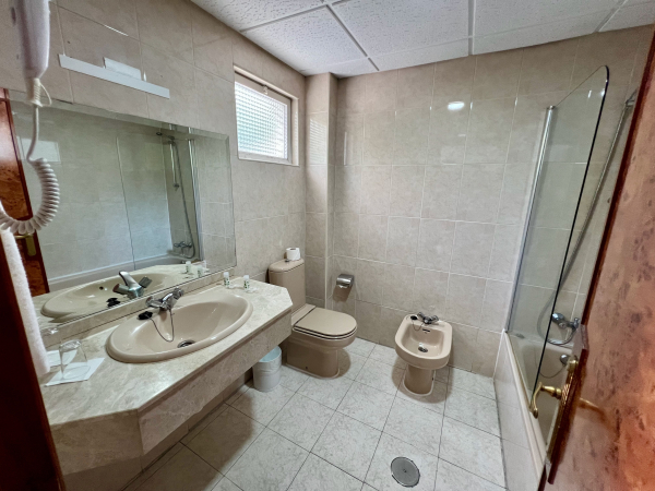 أفضل العروض ل فندق اب و باركينج مادريد ايروبويرتو باراجاس