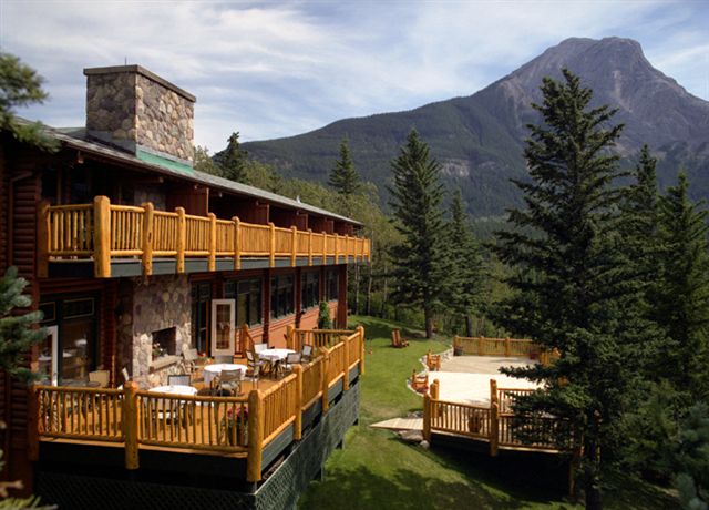 Overlander Mountain Lodge - Standard