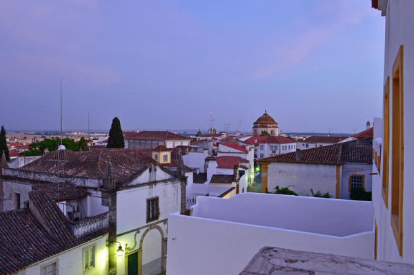 أفضل العروض ل تهي نوبلي هووسي إفورا