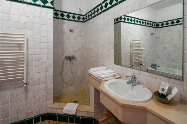 Best offers for Porto Dona Maria Lagos