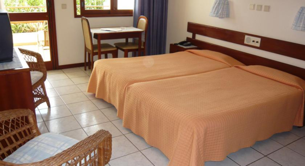 Best offers for Vila Ventura Canico
