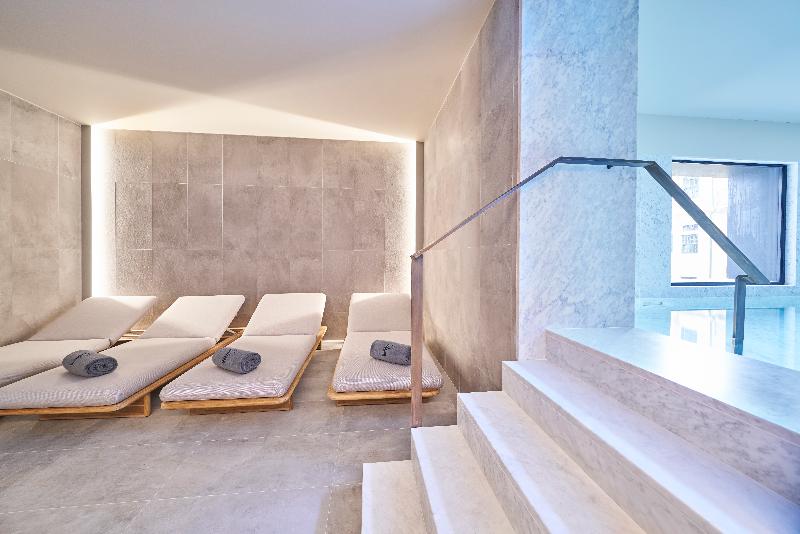 Best offers for PortoBay Flores Porto