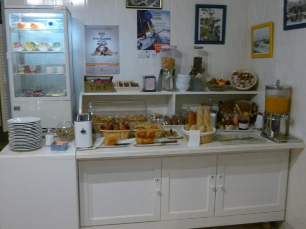 Best offers for Le Richelieu Perret