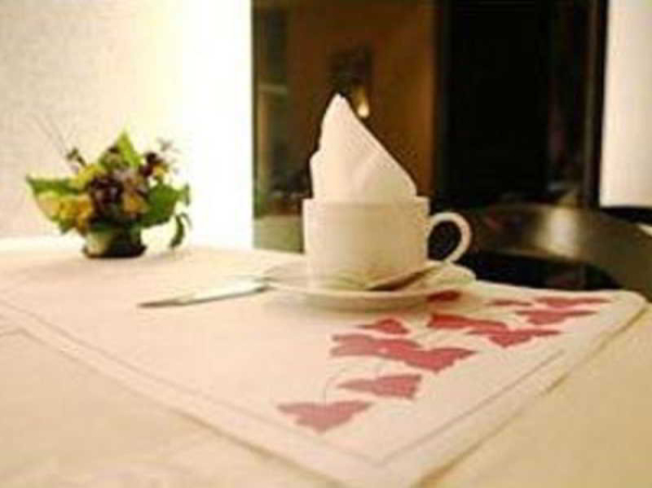 أفضل العروض ل فندق دس 3 مارشاندس نانتس