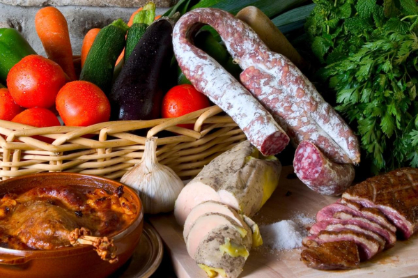 Best offers for Logis Hotel Le Commerce Carcassonne