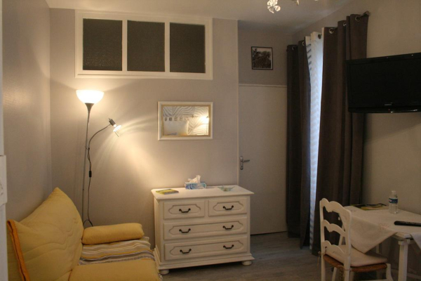 Best offers for Roche De Vic Limoges