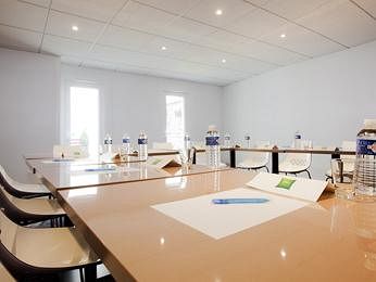 Best offers for IBIS STYLES RENNES CENTRE GARE-NORD Rennes