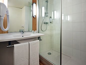 Best offers for IBIS METZ CENTRE GARE Metz