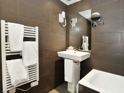 أفضل العروض ل فرانسي دانتين وبارا باريس