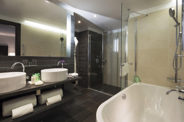 Best offers for Renaissance Paris Arc de Triomphe Paris