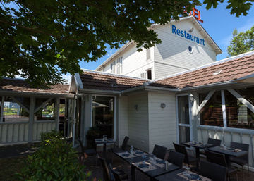 Best offers for COMFORT HOTEL LES ULIS ACADIE Les Ulis
