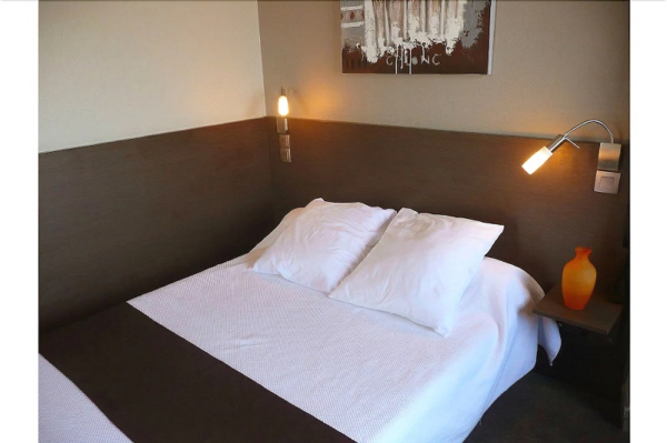 Best offers for Victor Hugo Lorient