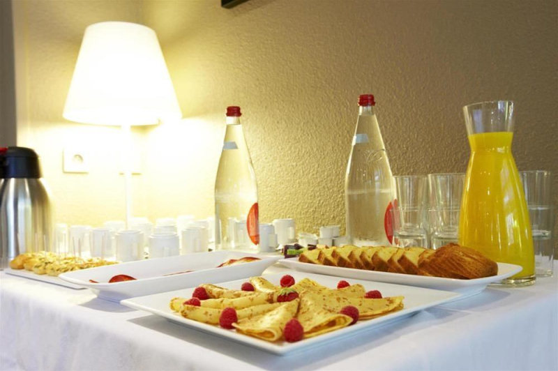 أفضل العروض ل كامبانيل نيمس سينتر نيمس