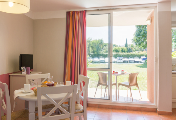 أفضل العروض ل رسيدنسي بف  لس ريفس د كاننس ماندليو ماندليو-لا-نابول