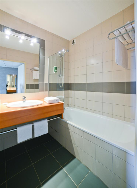 Best offers for Porte Sud Geneve Archamps