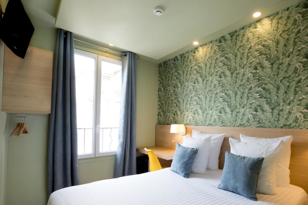 Best offers for Du Centre Nice Nizas