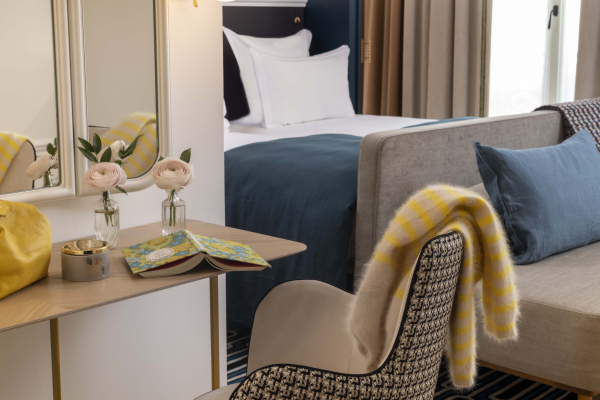 Best offers for Louvre Montana Paris