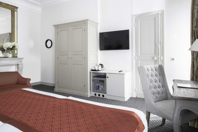 Best offers for Bradford Elysees Astotel Paris