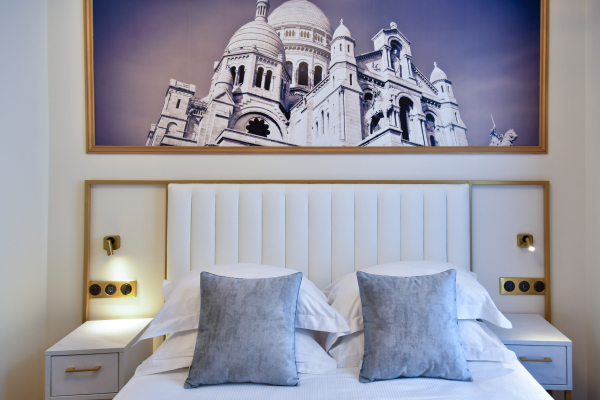 Best offers for Des Deux Avenues Paris