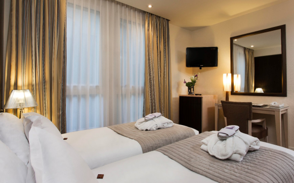 Best offers for Le Pera Paris