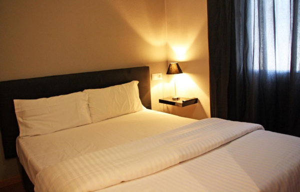 Best offers for Arbre de Neu Encamp